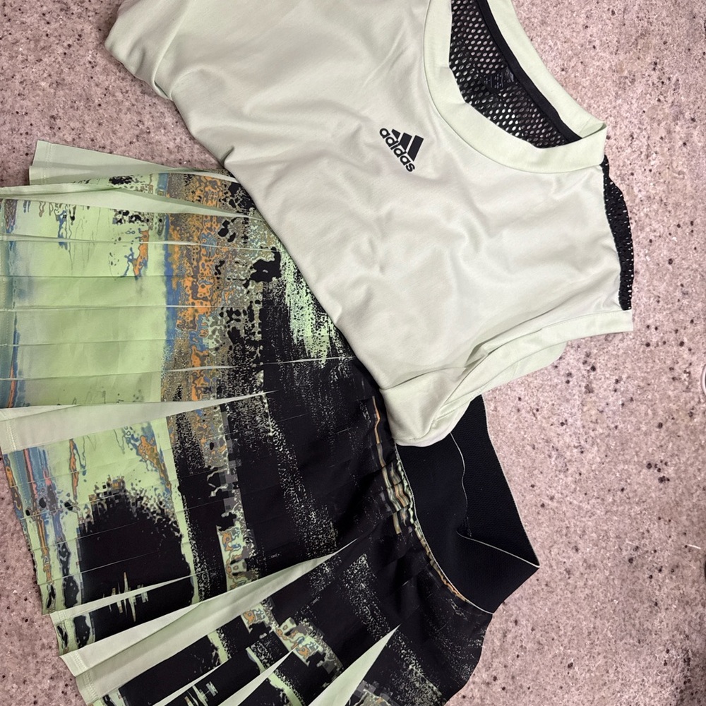 Adidas Women’s 2 -Piece Tennis Set Medium Pleated Skirt & Mesh Detail Top